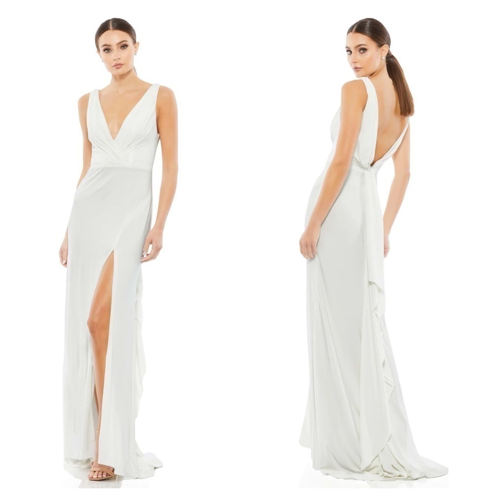 MAC DUGGAL Sleeveless V Neck Jersey Gown